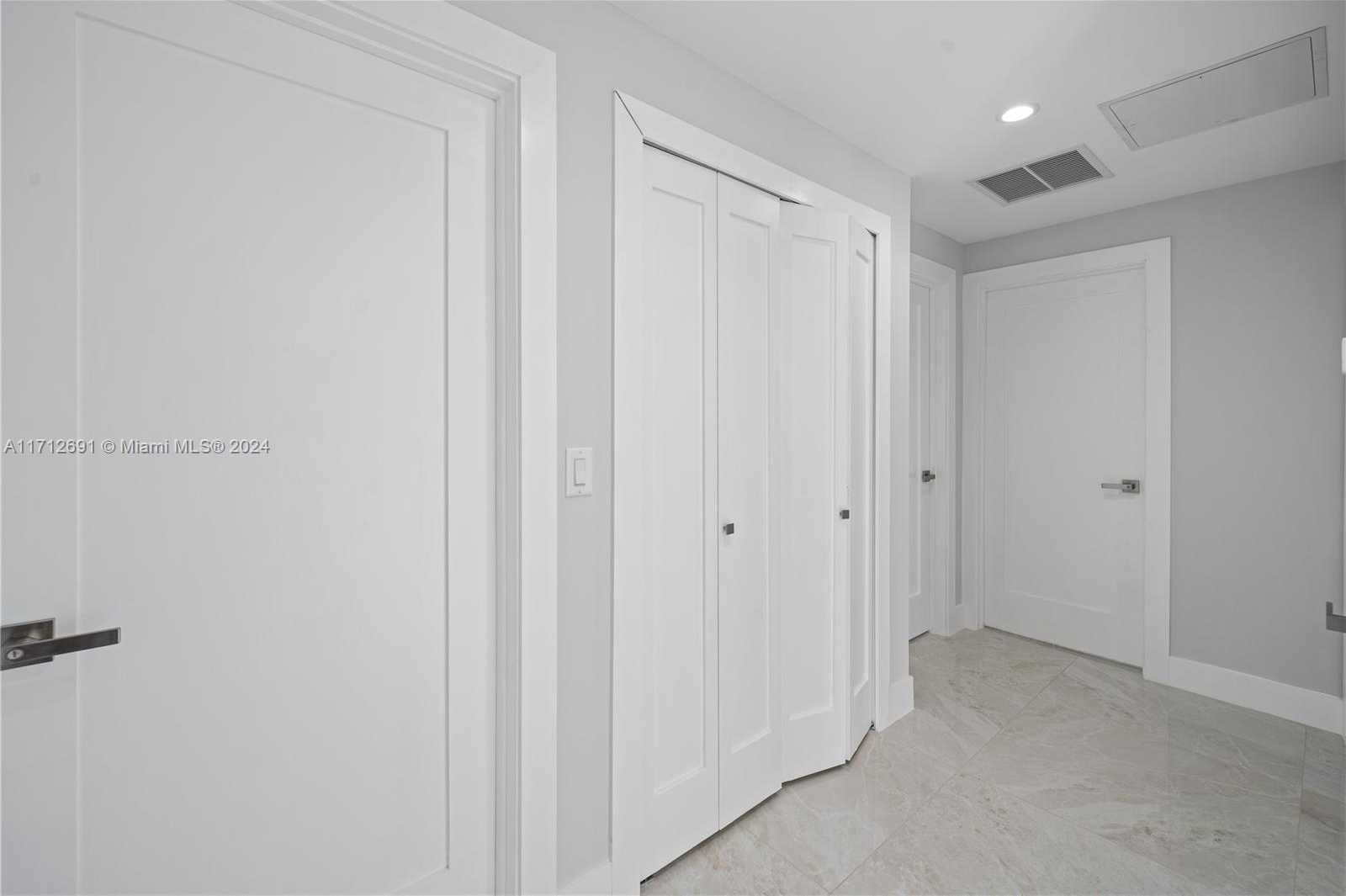 Small Image of 725 EAST 53RD ST, Hialeah Number 20