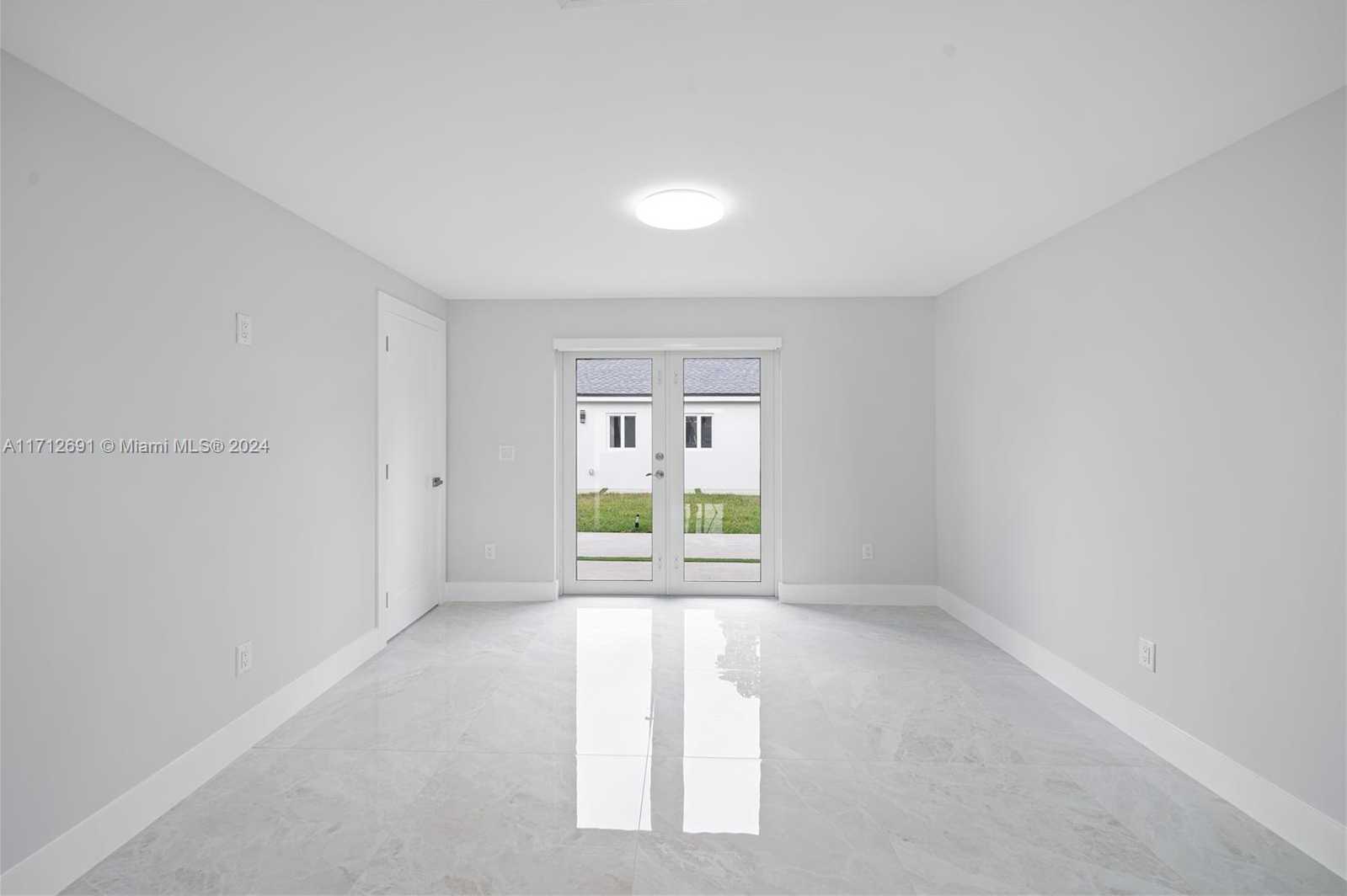Small Image of 725 EAST 53RD ST, Hialeah Number 28