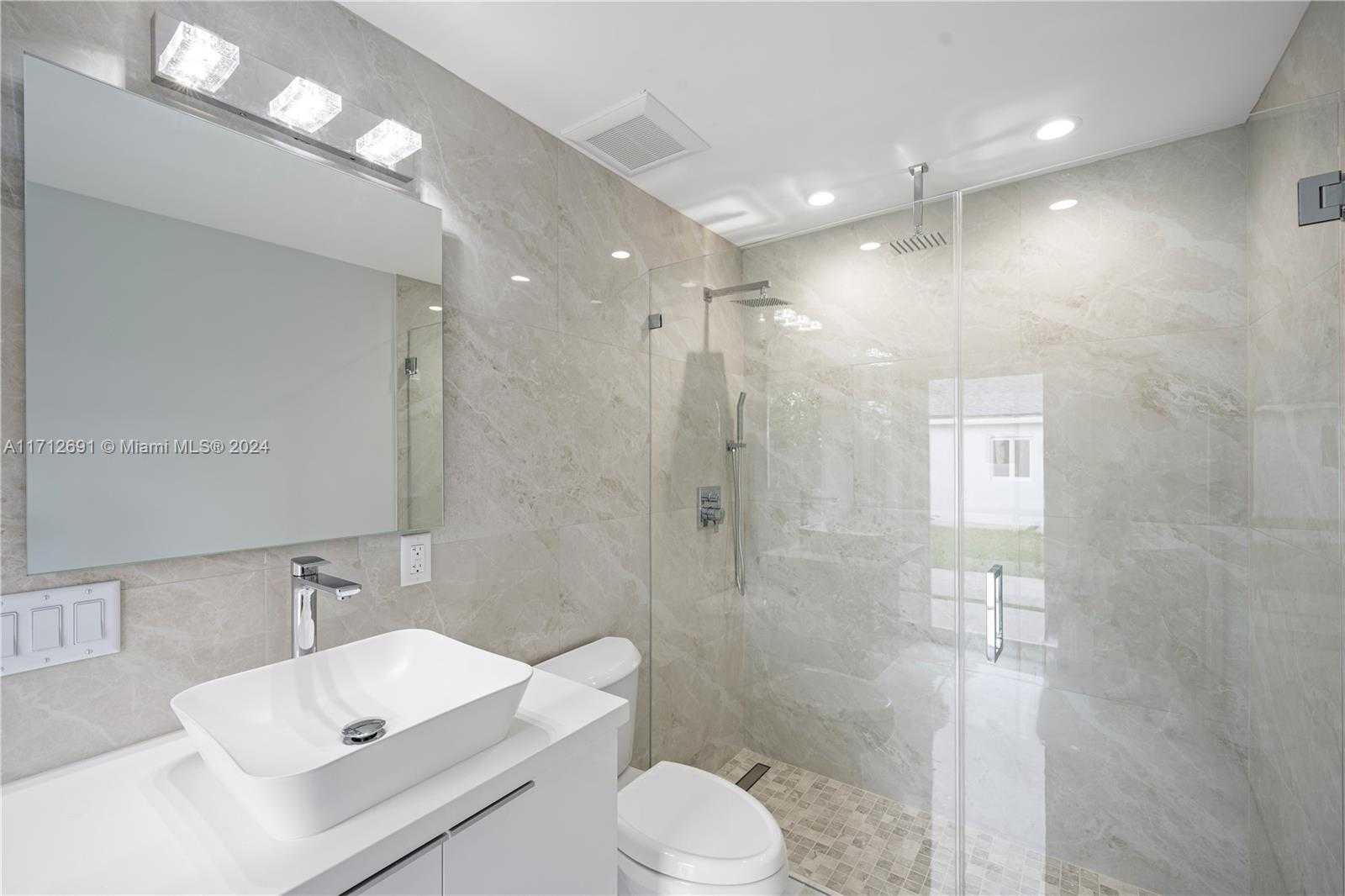 Small Image of 725 EAST 53RD ST, Hialeah Number 5