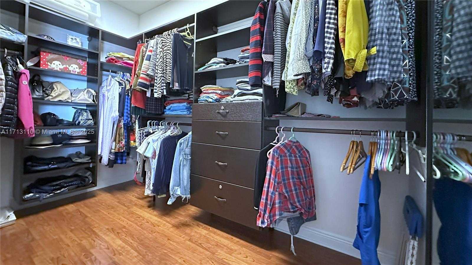 Imagen de Pequeño Objeto