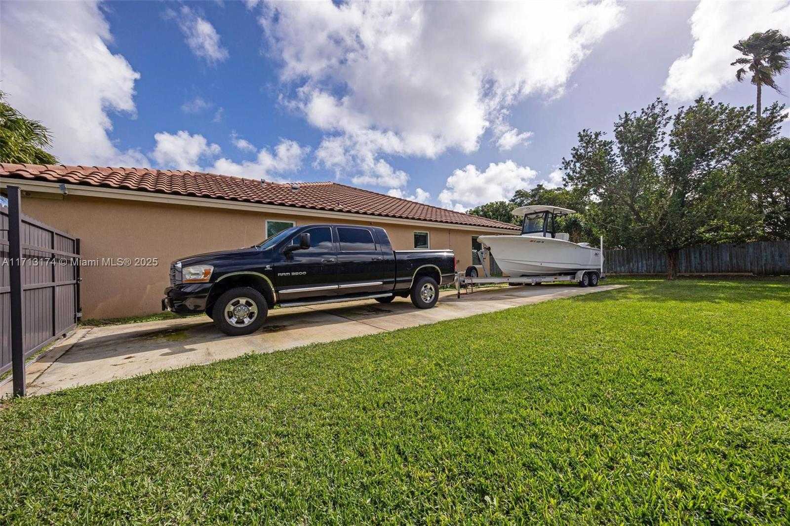 Small Image of 1528 NORTH WEST 21ST ST, Homestead Number 43