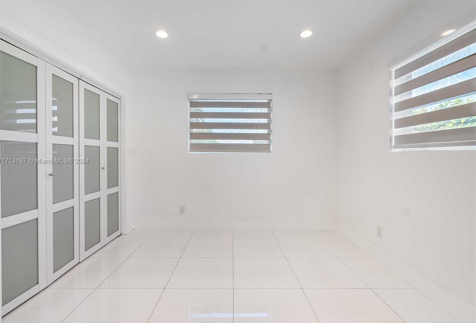 Small Image of 18361 NORTH EAST 7TH CT, North Miami Beach Number 15