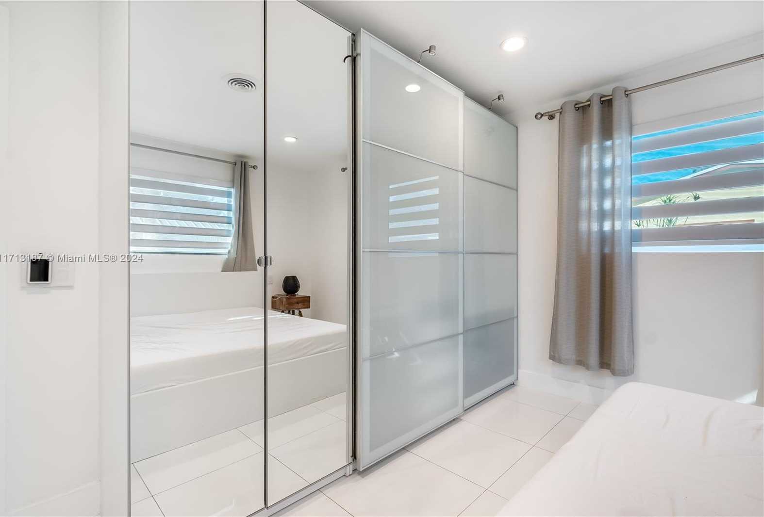 Small Image of 18361 NORTH EAST 7TH CT, North Miami Beach Number 19