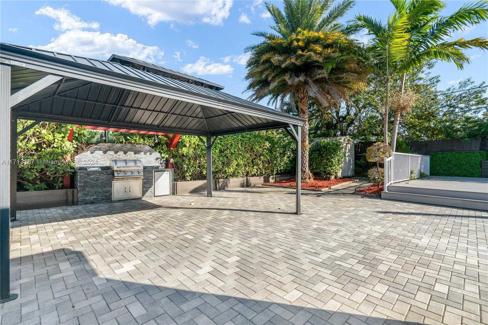 Small Image of 18361 NORTH EAST 7TH CT, North Miami Beach Number 35