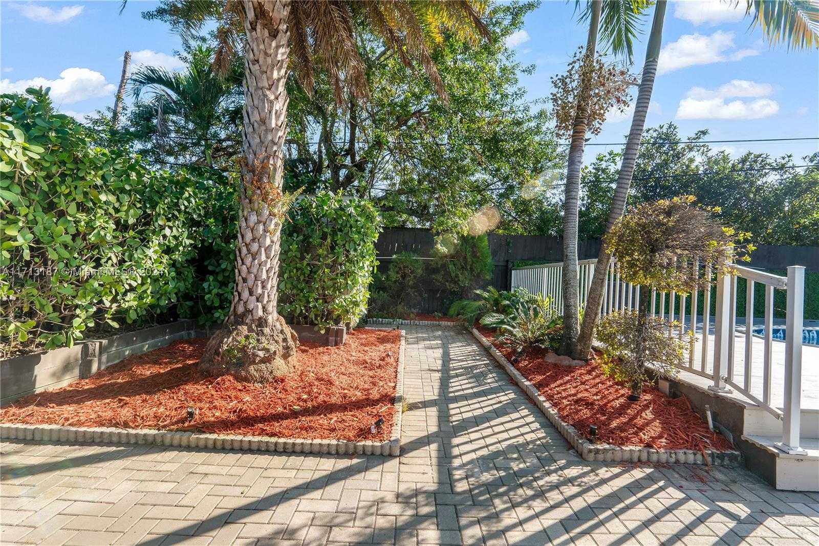 Small Image of 18361 NORTH EAST 7TH CT, North Miami Beach Number 38
