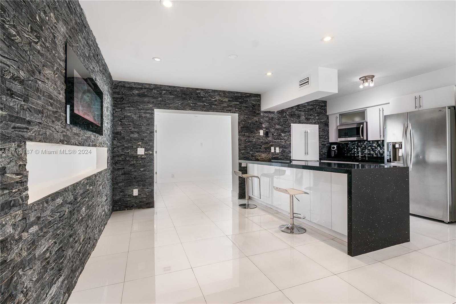 Small Image of 18361 NORTH EAST 7TH CT, North Miami Beach Number 4