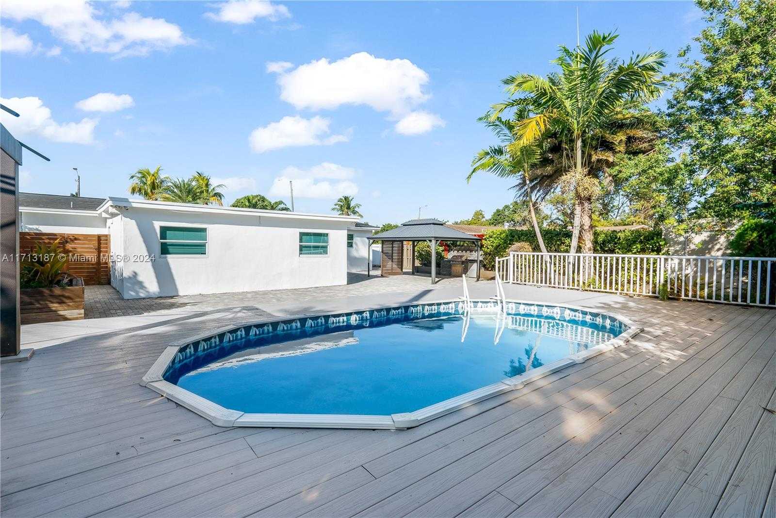 Small Image of 18361 NORTH EAST 7TH CT, North Miami Beach Number 42