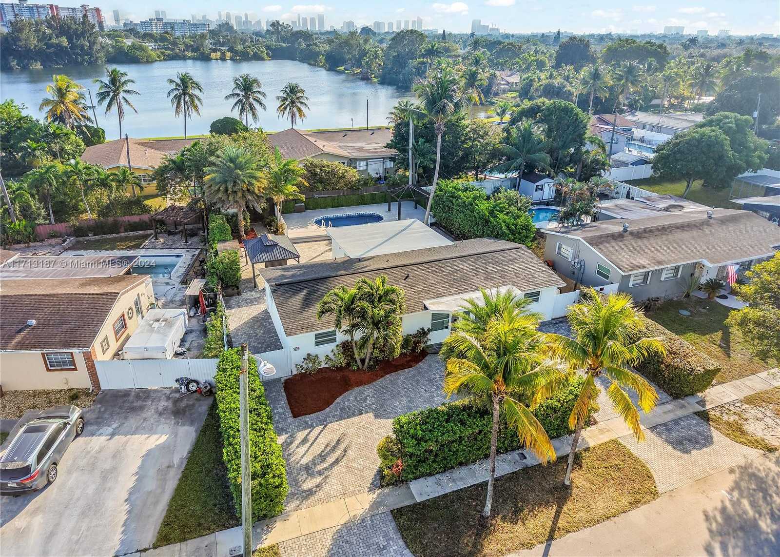 Small Image of 18361 NORTH EAST 7TH CT, North Miami Beach Number 48
