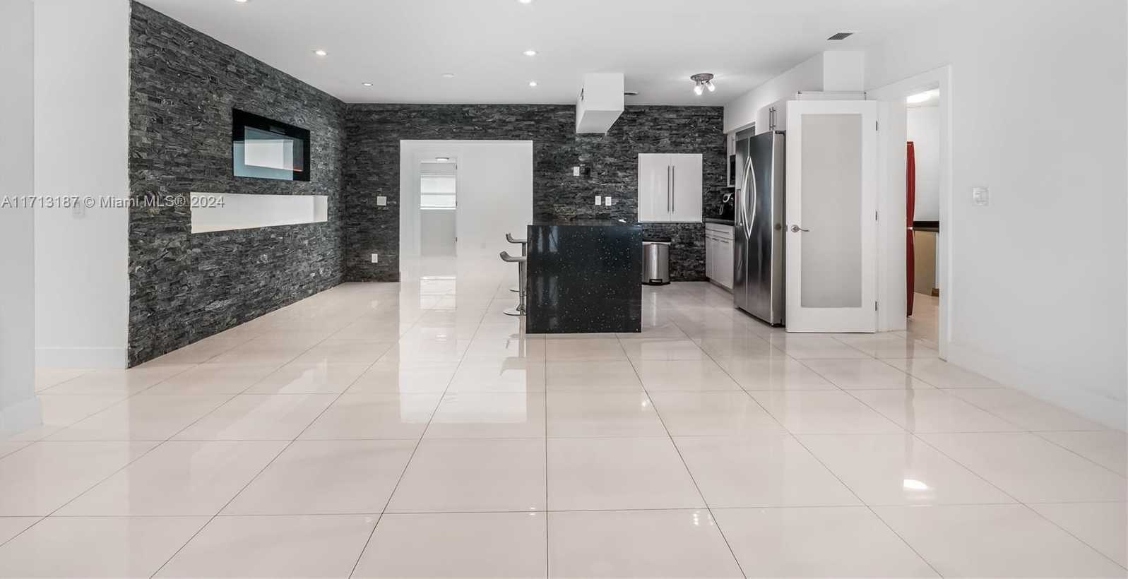 Small Image of 18361 NORTH EAST 7TH CT, North Miami Beach Number 5