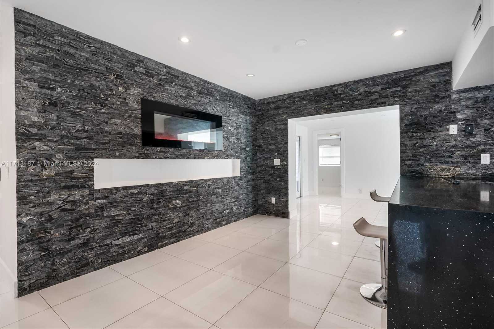 Small Image of 18361 NORTH EAST 7TH CT, North Miami Beach Number 7