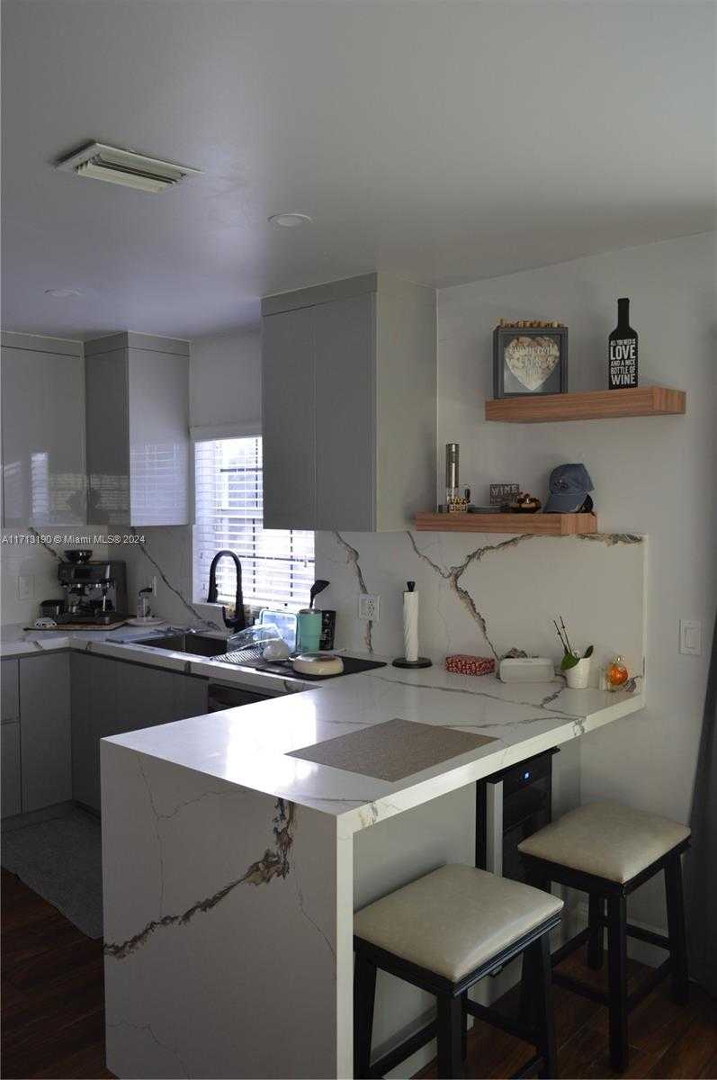 Small Image of 9972 NORTH WEST 5TH CT, Plantation Number 11