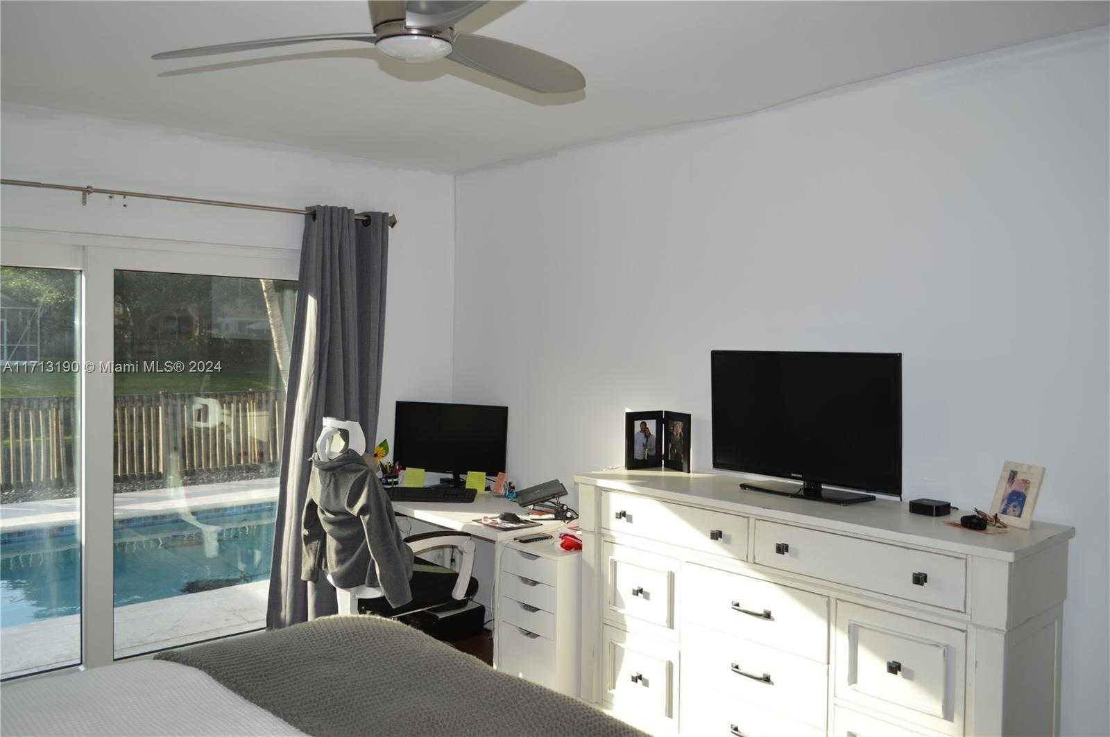 Small Image of 9972 NORTH WEST 5TH CT, Plantation Number 15