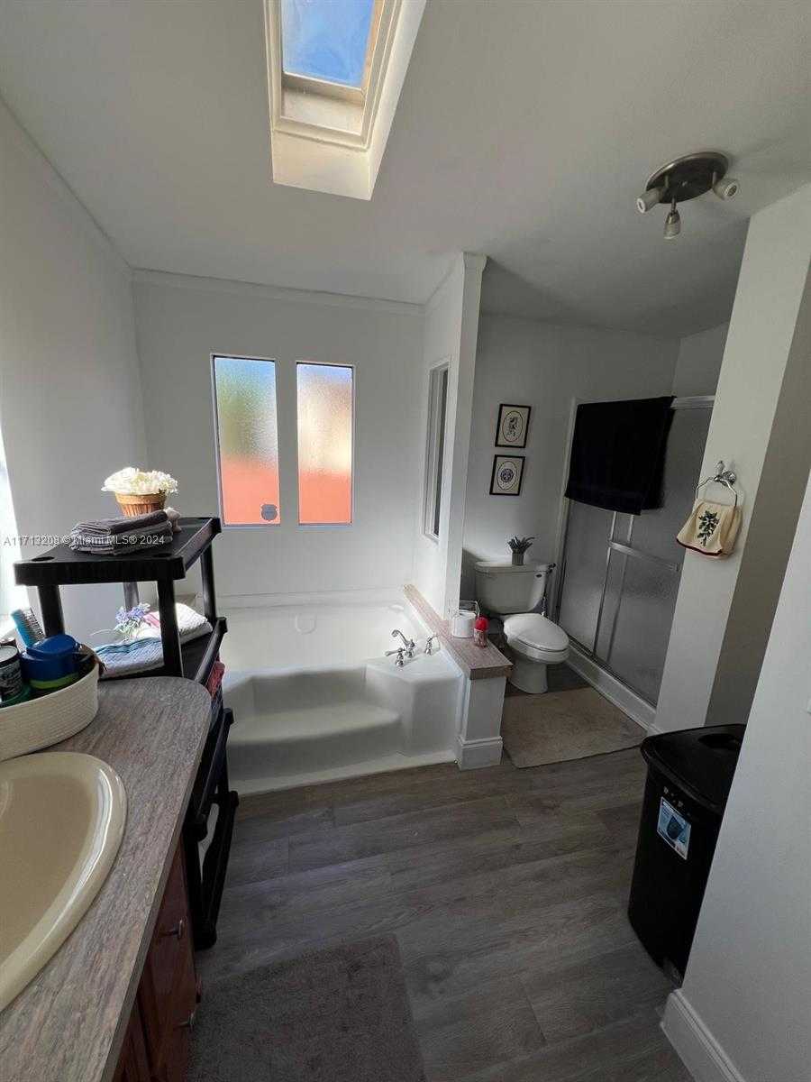 Small Image of 21780 NORTH WEST 2ND CT, Pembroke Pines Number 18