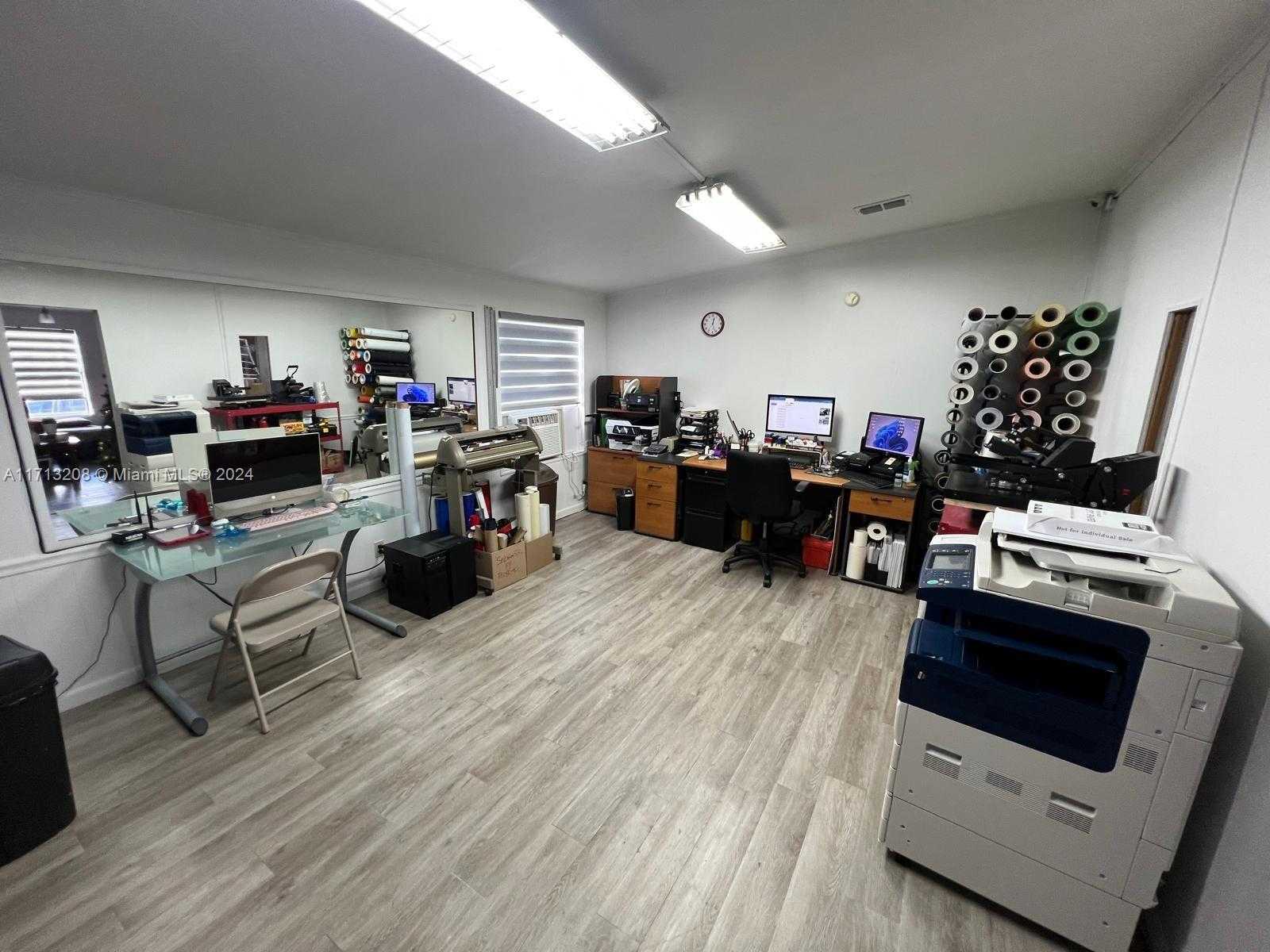 Small Image of 21780 NORTH WEST 2ND CT, Pembroke Pines Number 22