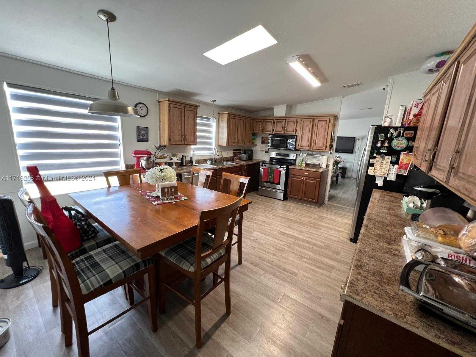 Small Image of 21780 NORTH WEST 2ND CT, Pembroke Pines Number 8