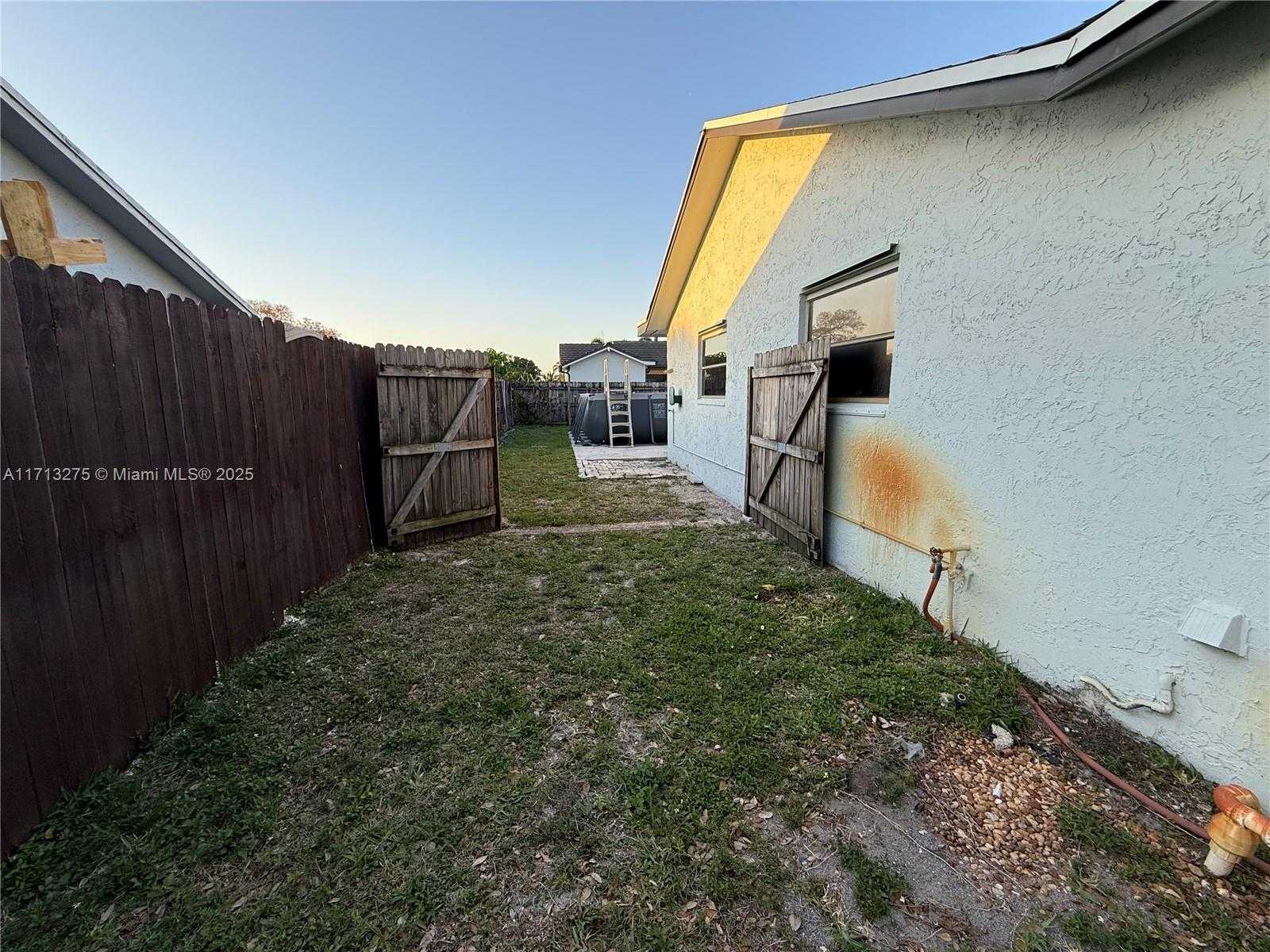Small Image of 8441 NORTH WEST 8TH ST, Pembroke Pines Number 41