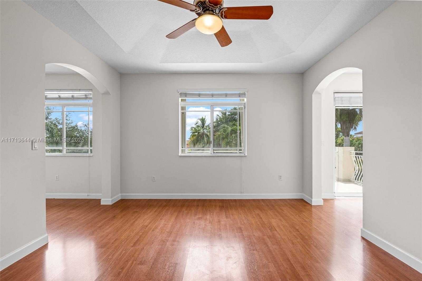 Small Image of 6423 SOUTH WEST 162ND PATH, Miami Number 27