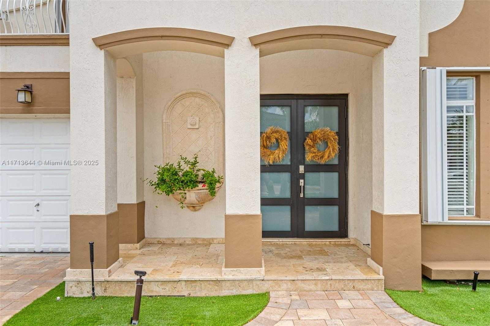 Small Image of 6423 SOUTH WEST 162ND PATH, Miami Number 4