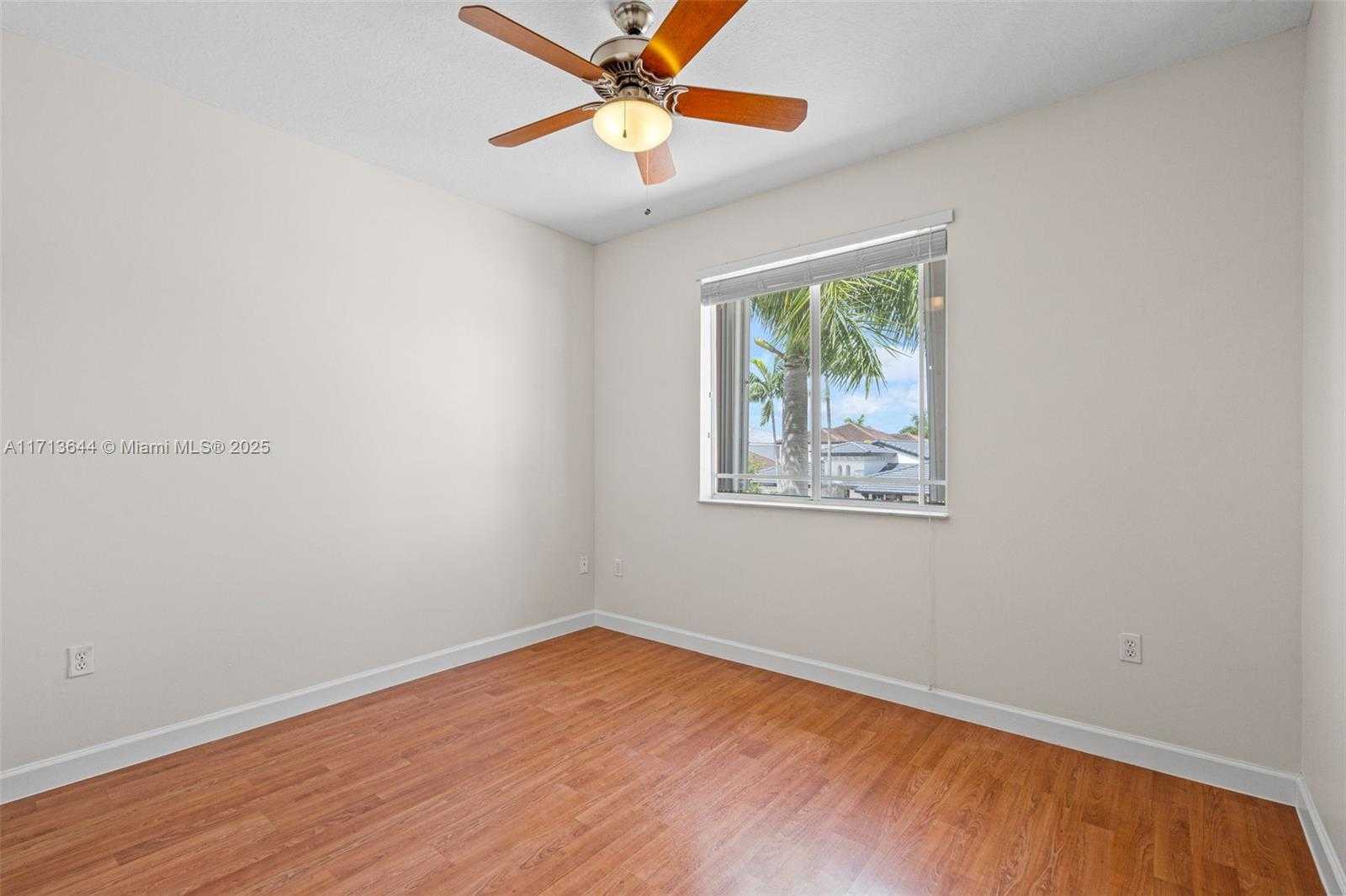 Small Image of 6423 SOUTH WEST 162ND PATH, Miami Number 41