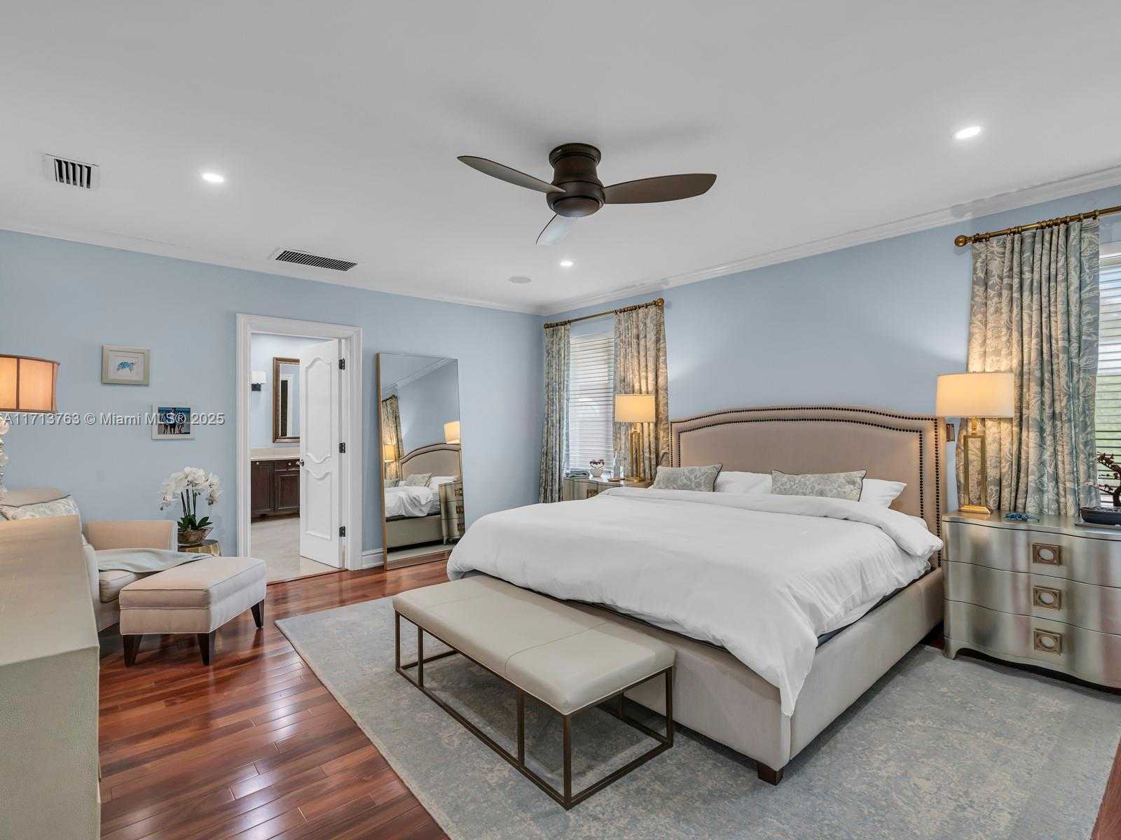 Small Image of 16111 WEST TROON CIR, Miami Lakes Number 12