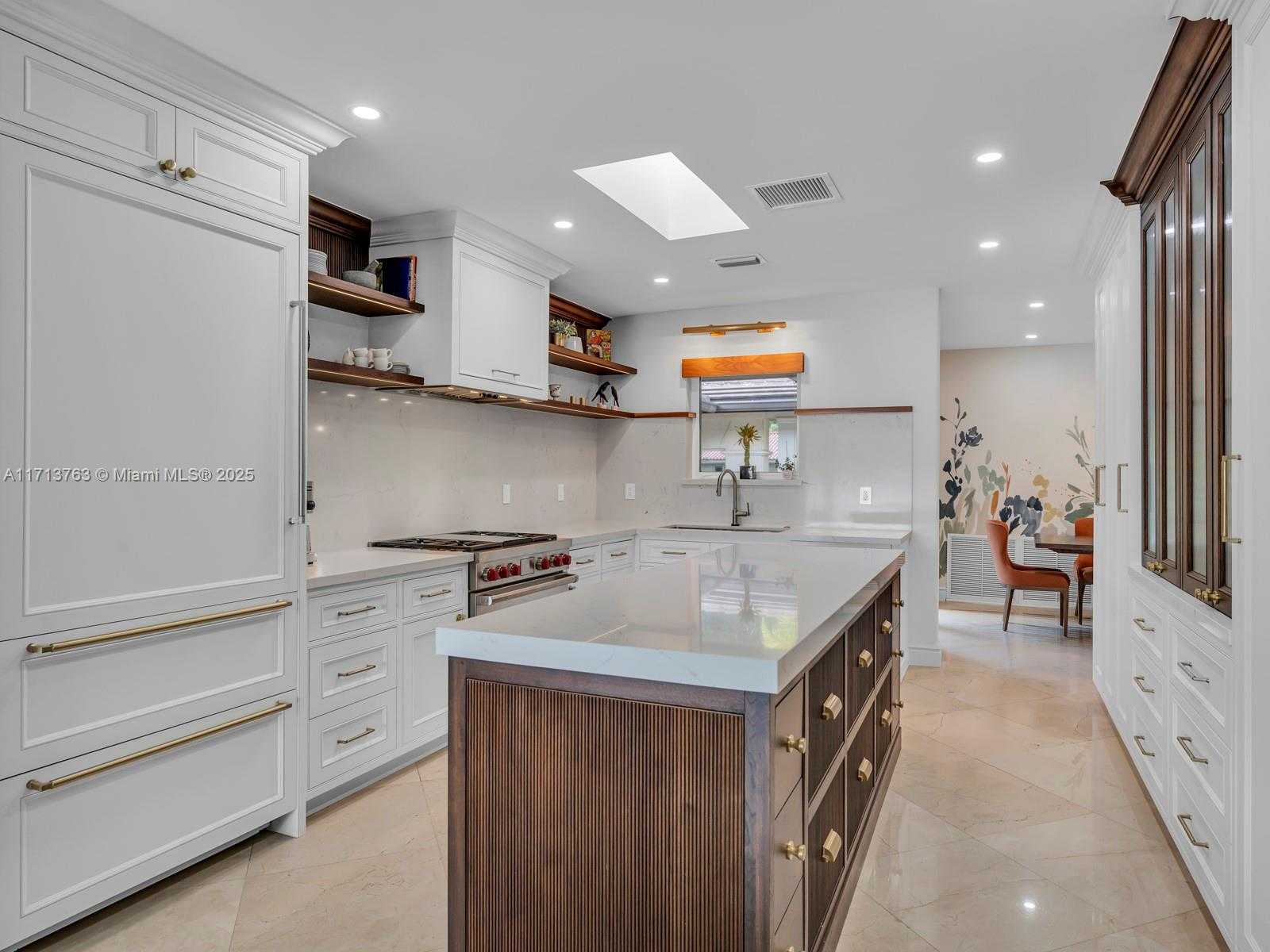 Small Image of 16111 WEST TROON CIR, Miami Lakes Number 26