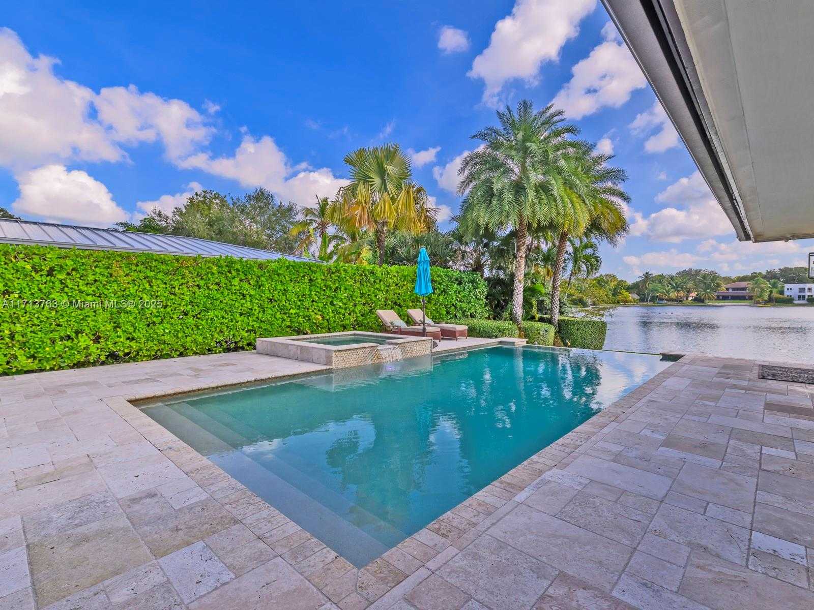 Small Image of 16111 WEST TROON CIR, Miami Lakes Number 36
