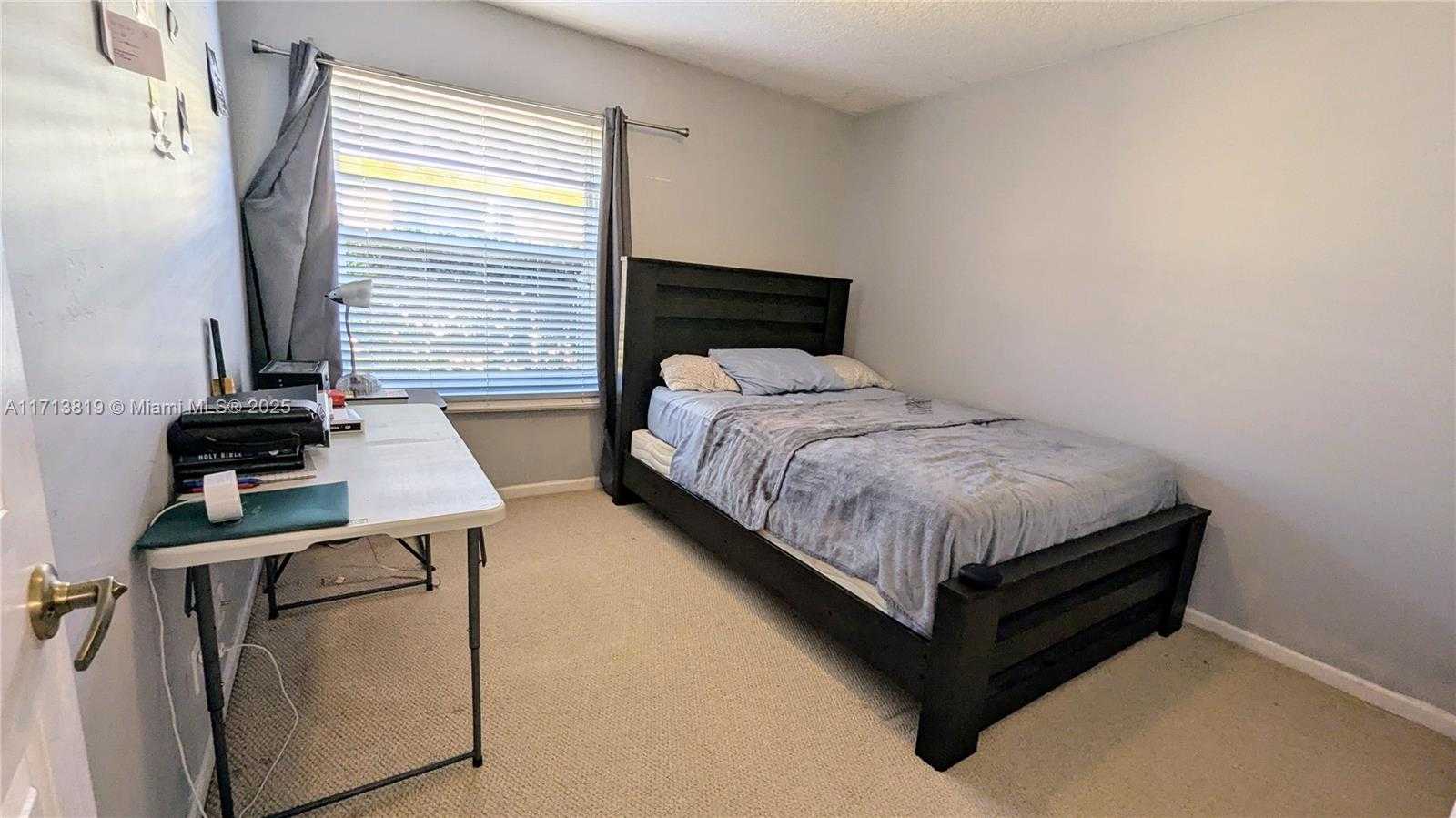 Small Image of 760 SOUTH WEST 190TH AVE, Pembroke Pines Number 25