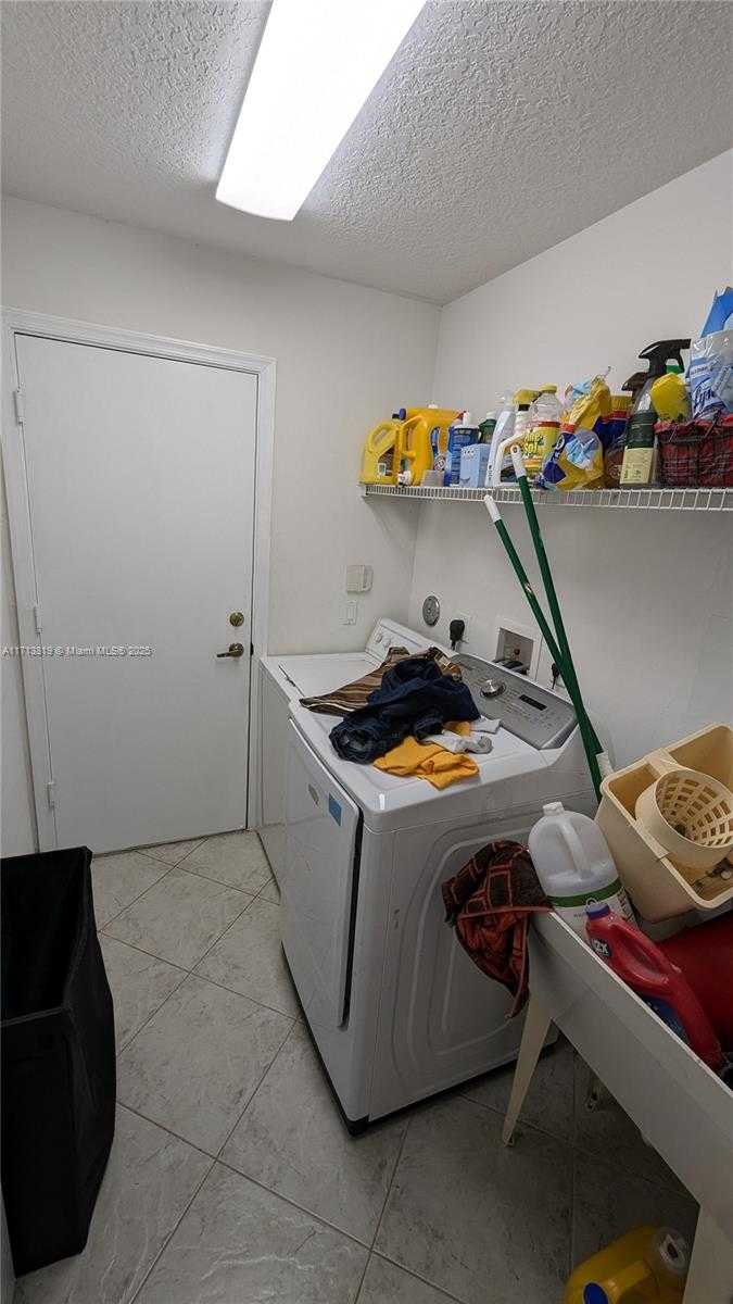 Small Image of 760 SOUTH WEST 190TH AVE, Pembroke Pines Number 33