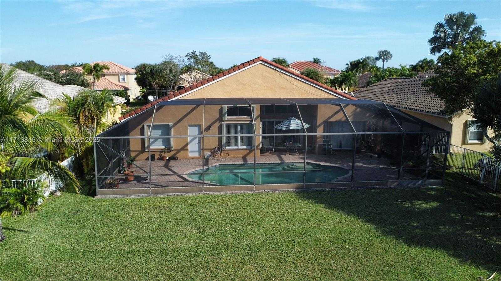 Small Image of 760 SOUTH WEST 190TH AVE, Pembroke Pines Number 4