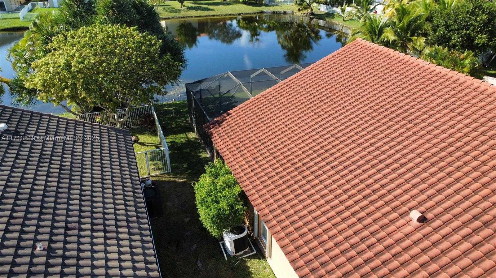 Small Image of 760 SOUTH WEST 190TH AVE, Pembroke Pines Number 6