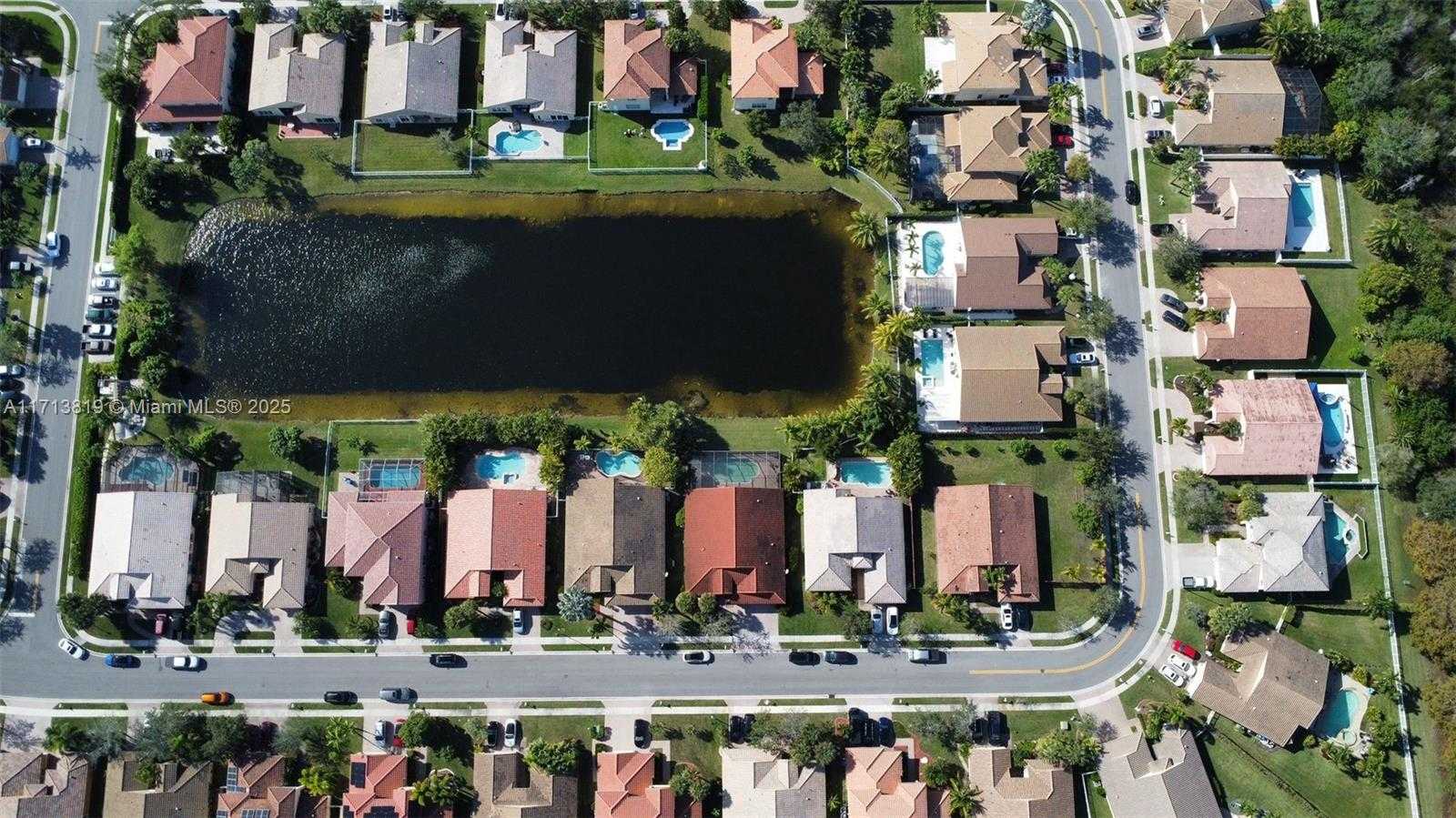 Small Image of 760 SOUTH WEST 190TH AVE, Pembroke Pines Number 7