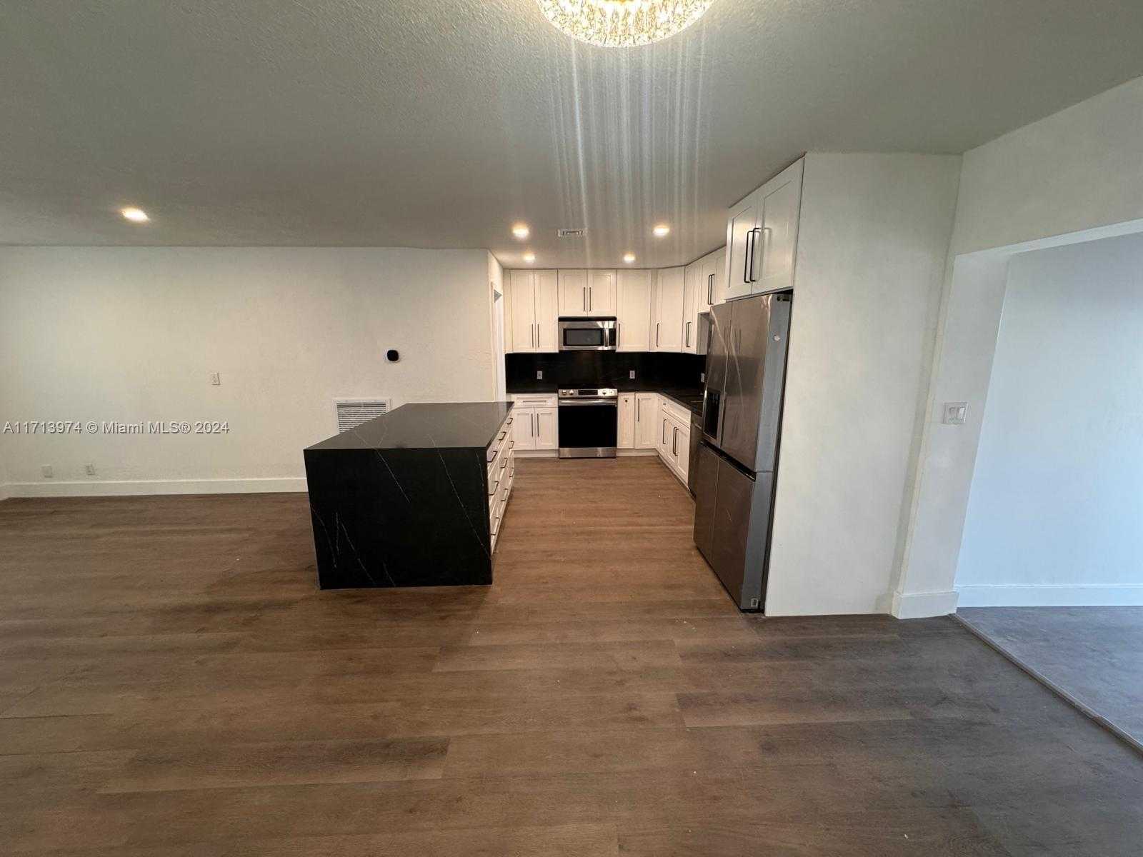 Small Image of 3193 TAFT ST, Hollywood Number 4