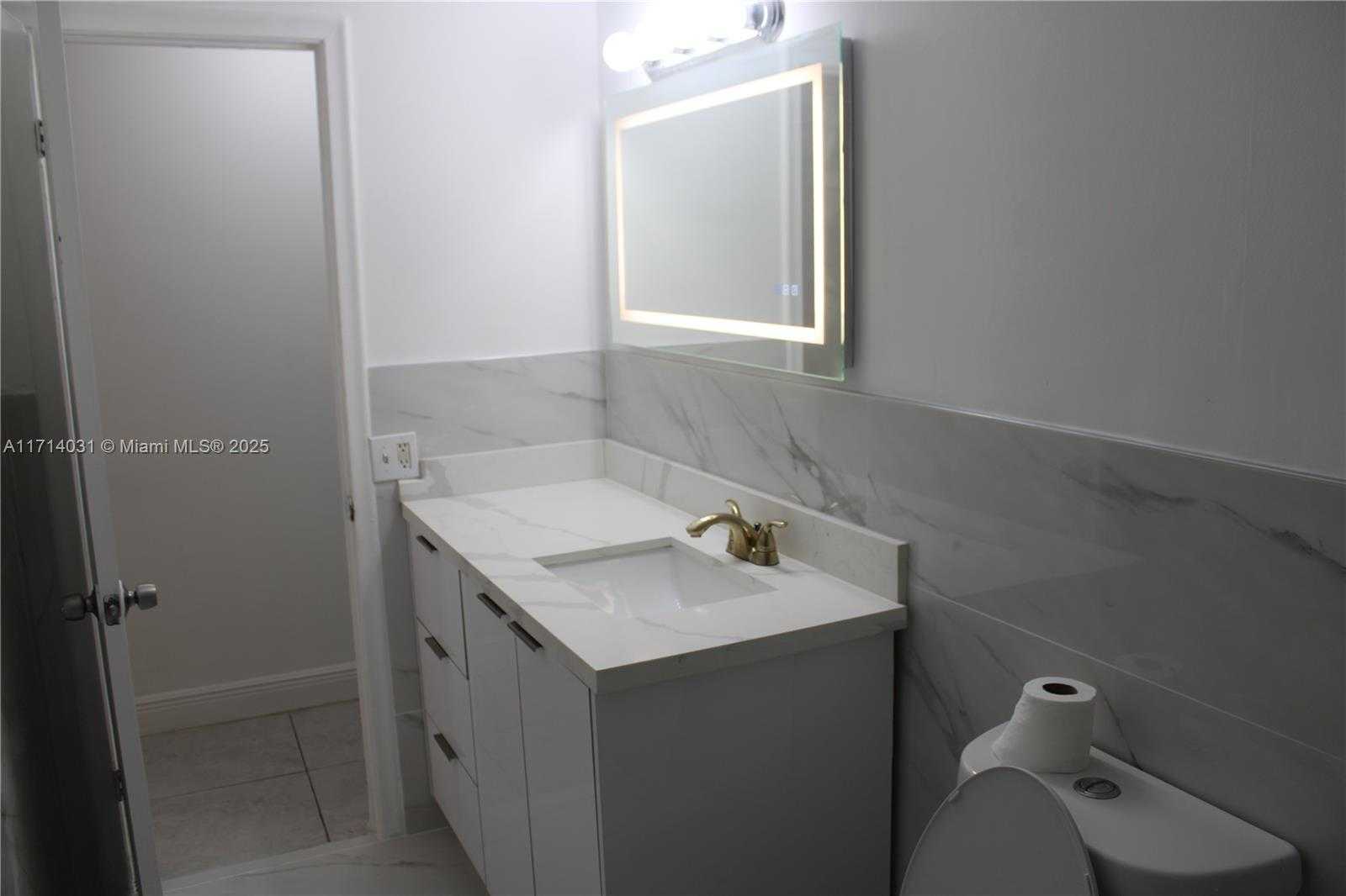 Small Image of 600 SOUTH WEST 28TH WAY, Fort Lauderdale Number 11