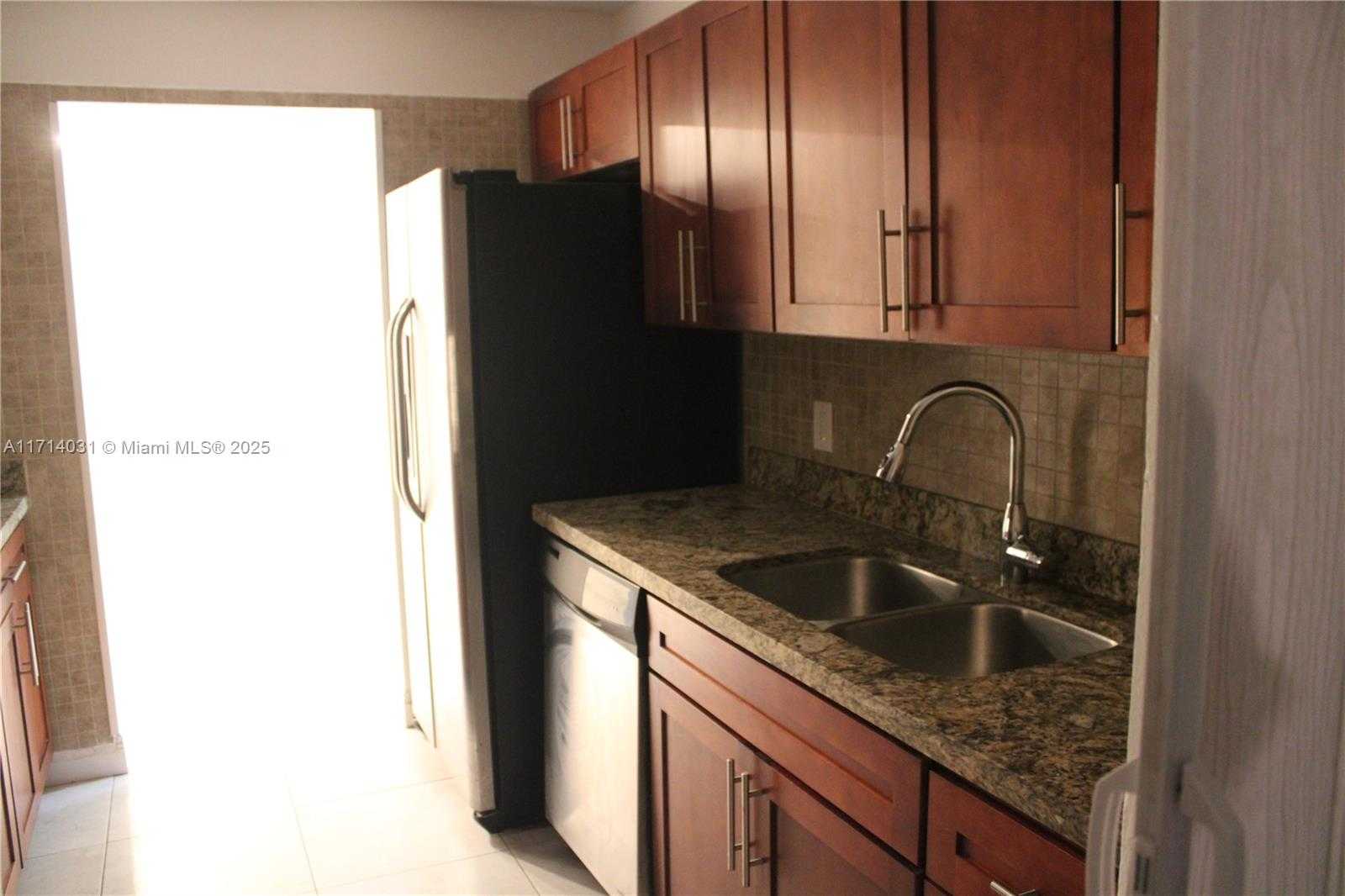 Small Image of 600 SOUTH WEST 28TH WAY, Fort Lauderdale Number 5