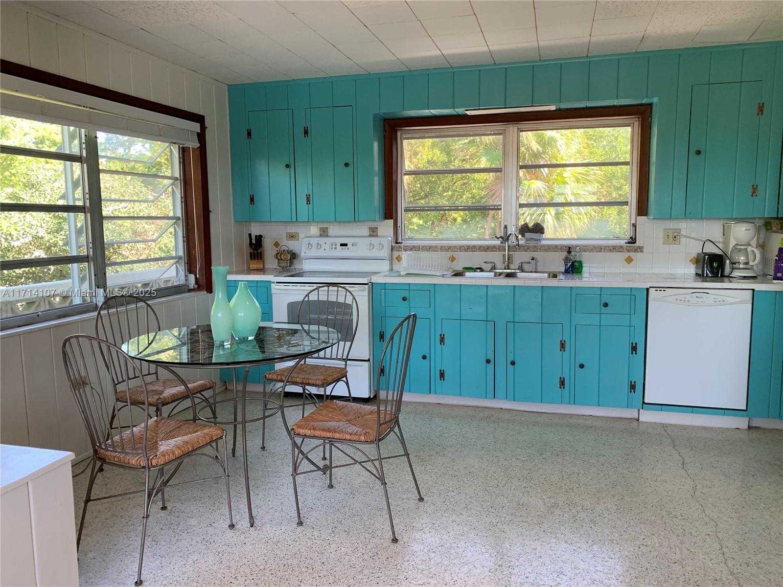 Small Image of 56 PELICAN RD, Marathon Number 7