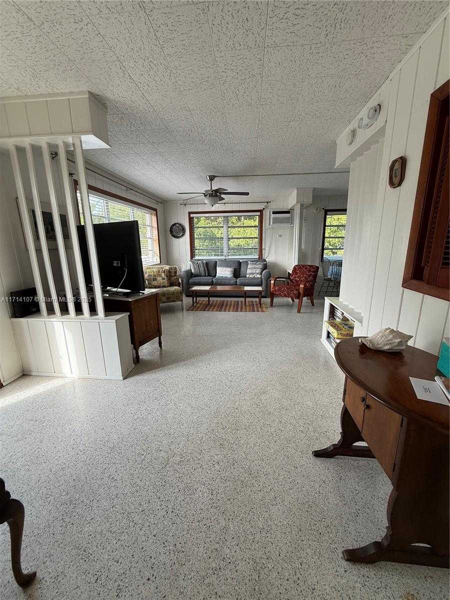 Small Image of 56 PELICAN RD, Marathon Number 8