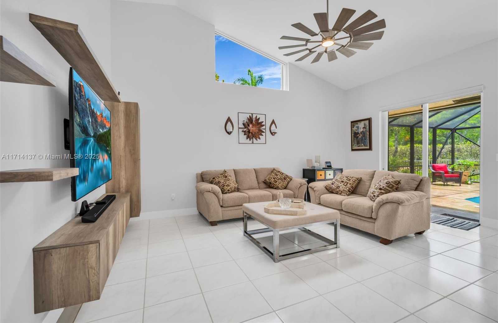 Small Image of 821 EAST CYPRESS POINTE DR E, Pembroke Pines Number 12