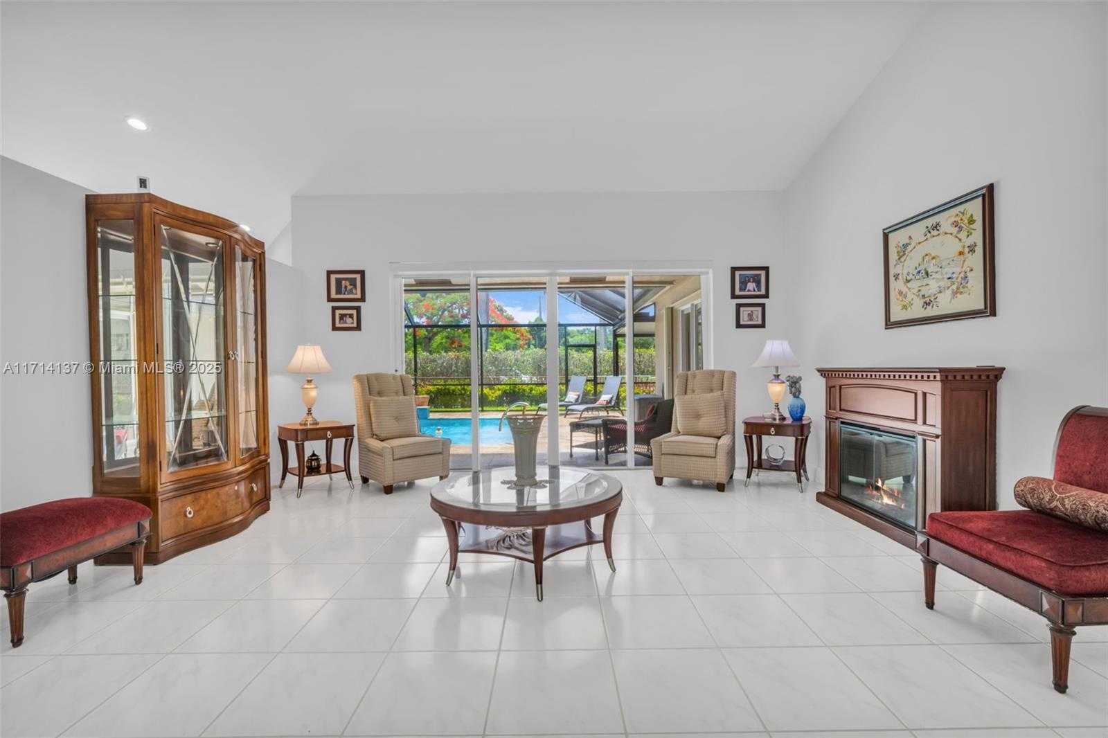 Small Image of 821 EAST CYPRESS POINTE DR E, Pembroke Pines Number 16