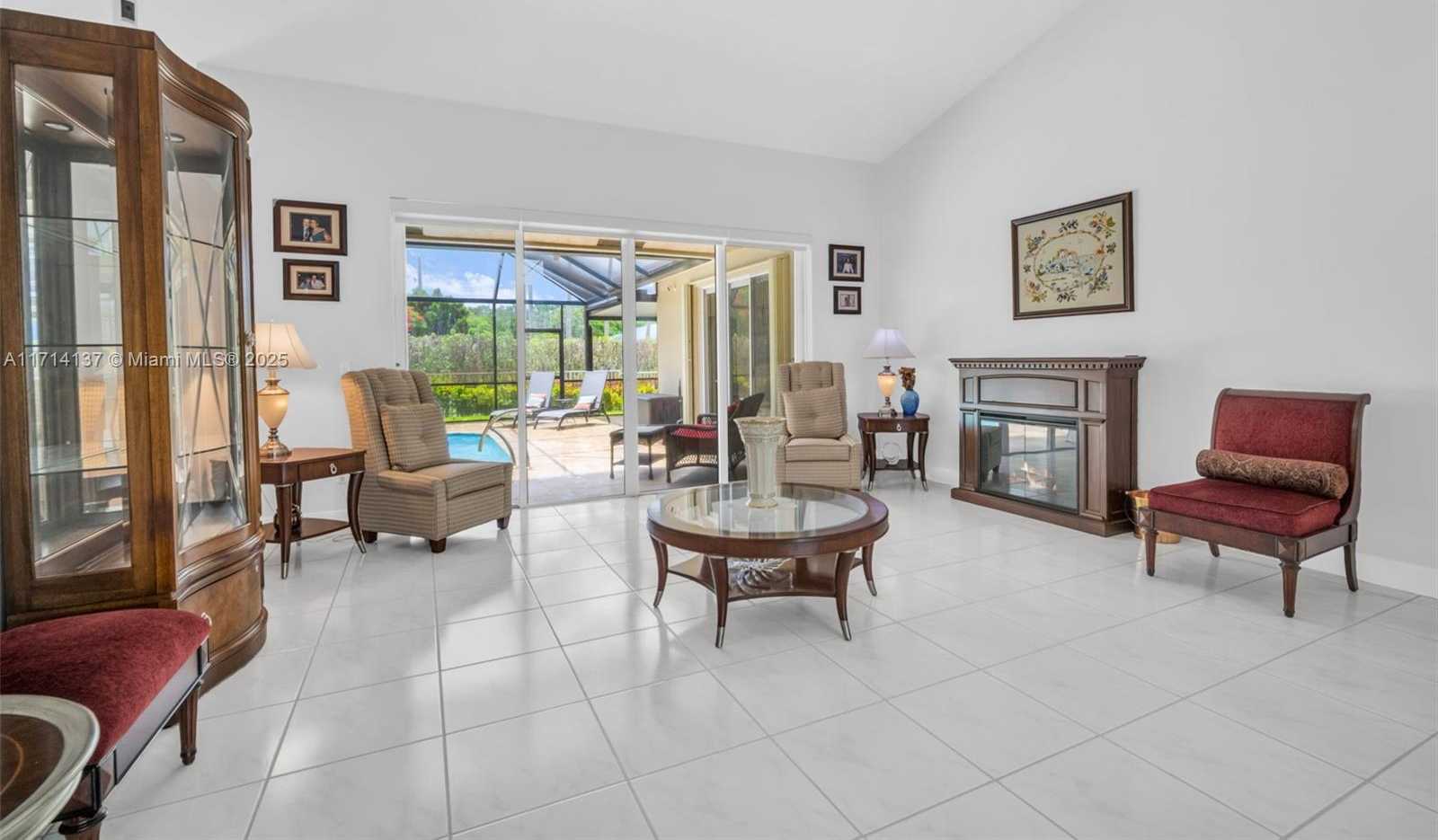 Small Image of 821 EAST CYPRESS POINTE DR E, Pembroke Pines Number 17