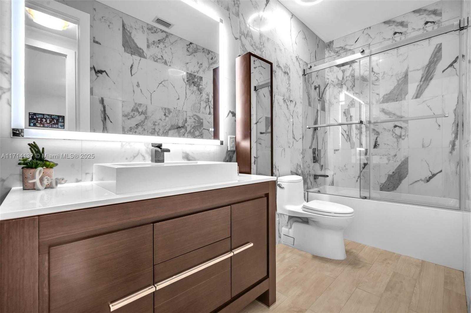 Small Image of 821 EAST CYPRESS POINTE DR E, Pembroke Pines Number 28