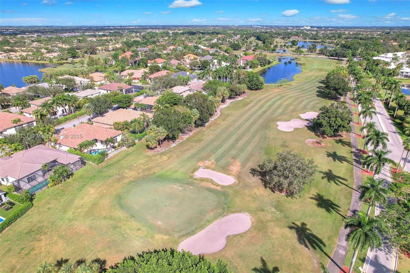 Small Image of 821 EAST CYPRESS POINTE DR E, Pembroke Pines Number 37
