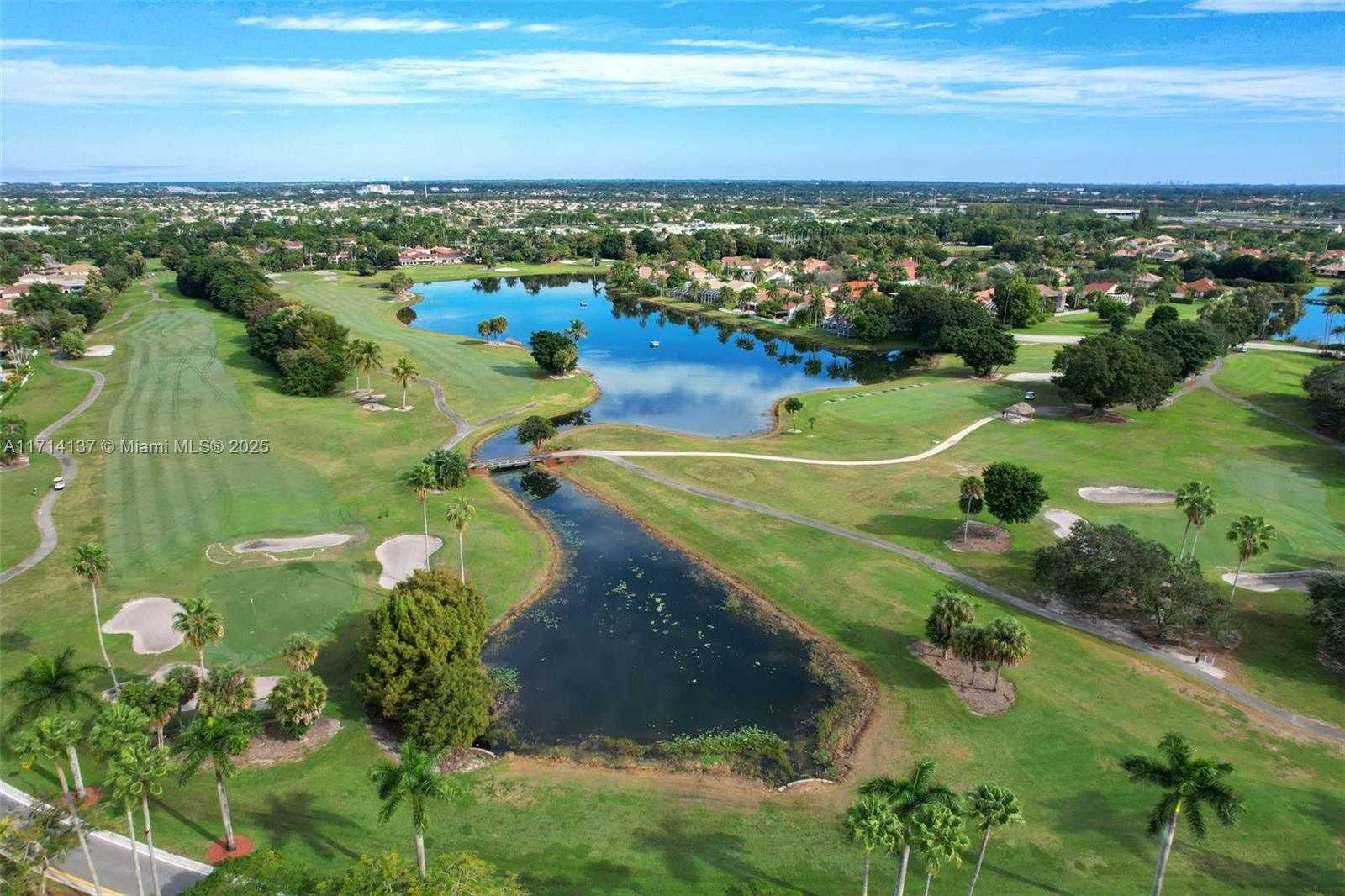 Small Image of 821 EAST CYPRESS POINTE DR E, Pembroke Pines Number 38