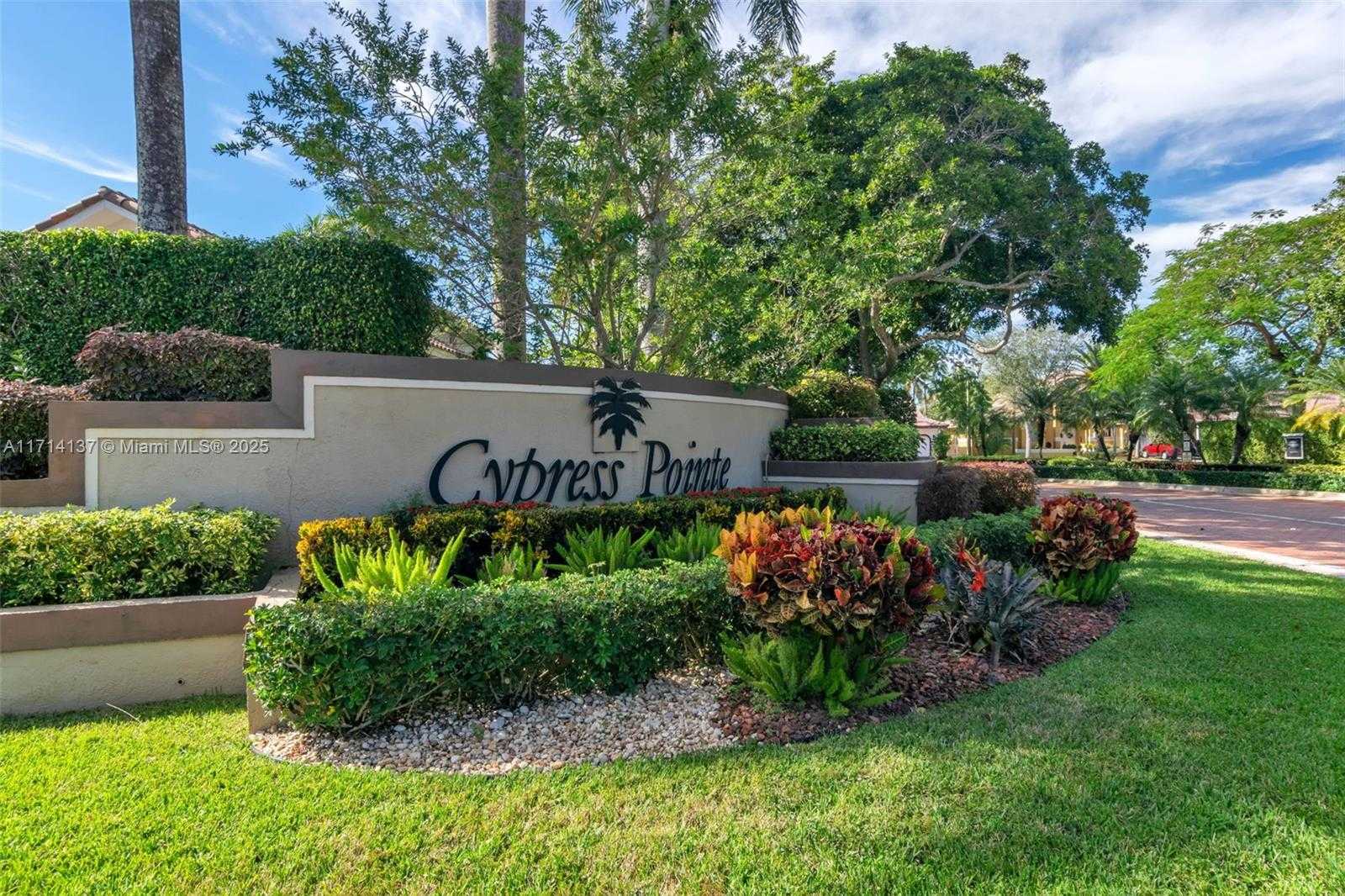 Small Image of 821 EAST CYPRESS POINTE DR E, Pembroke Pines Number 42