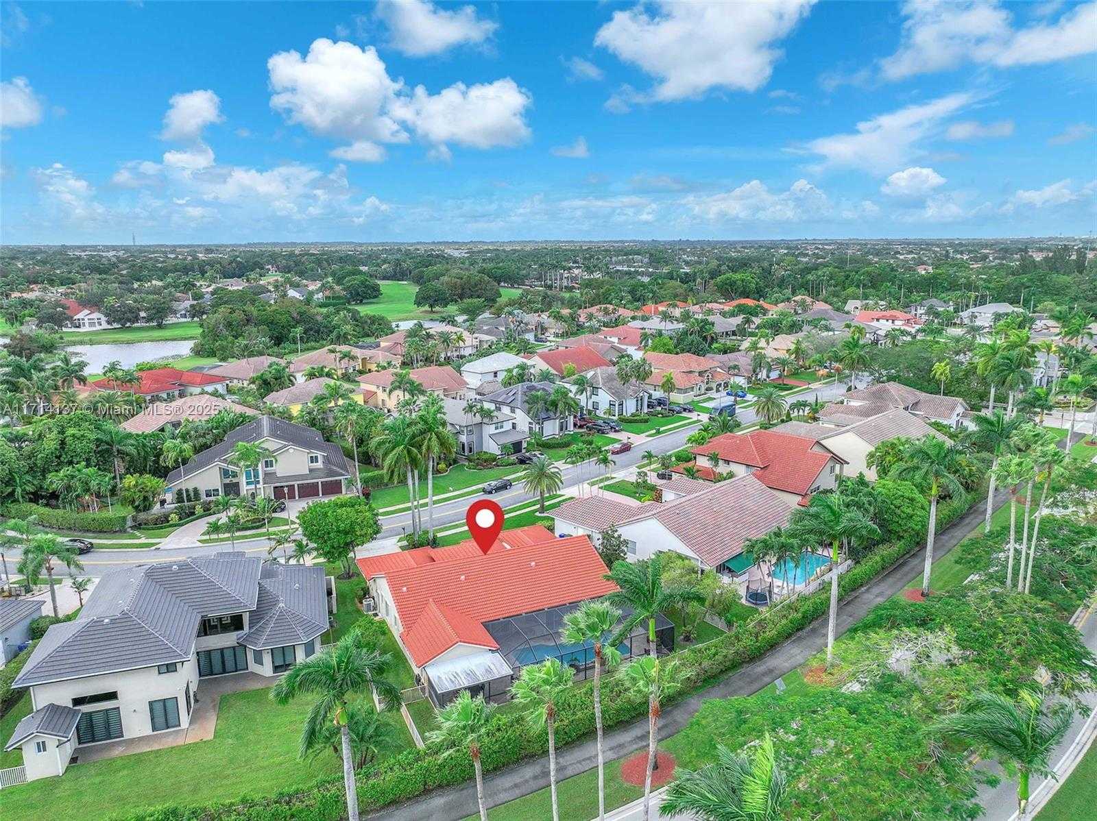 Small Image of 821 EAST CYPRESS POINTE DR E, Pembroke Pines Number 5