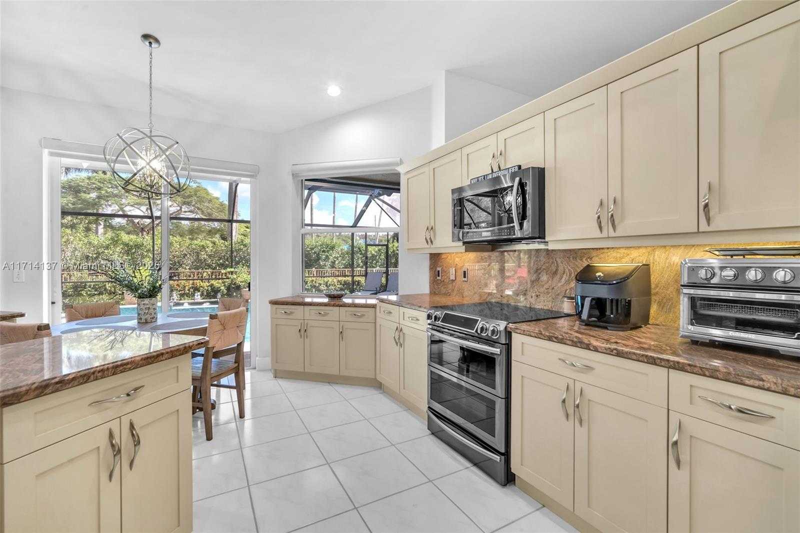 Small Image of 821 EAST CYPRESS POINTE DR E, Pembroke Pines Number 8