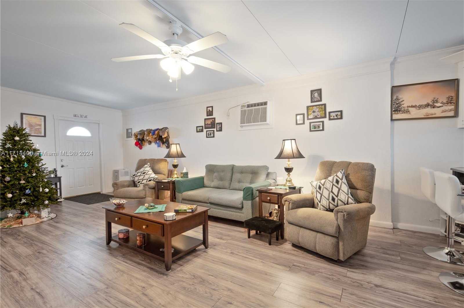Small Image of 1361 OVERSEAS HWY E11, Marathon Number 17