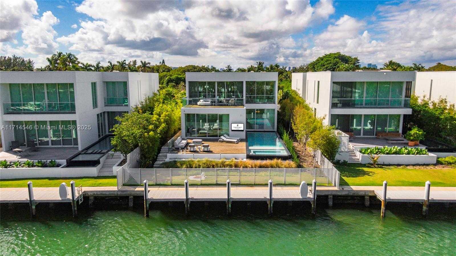 Small Image of 1031 WEST 48TH ST, Miami Beach Number 3