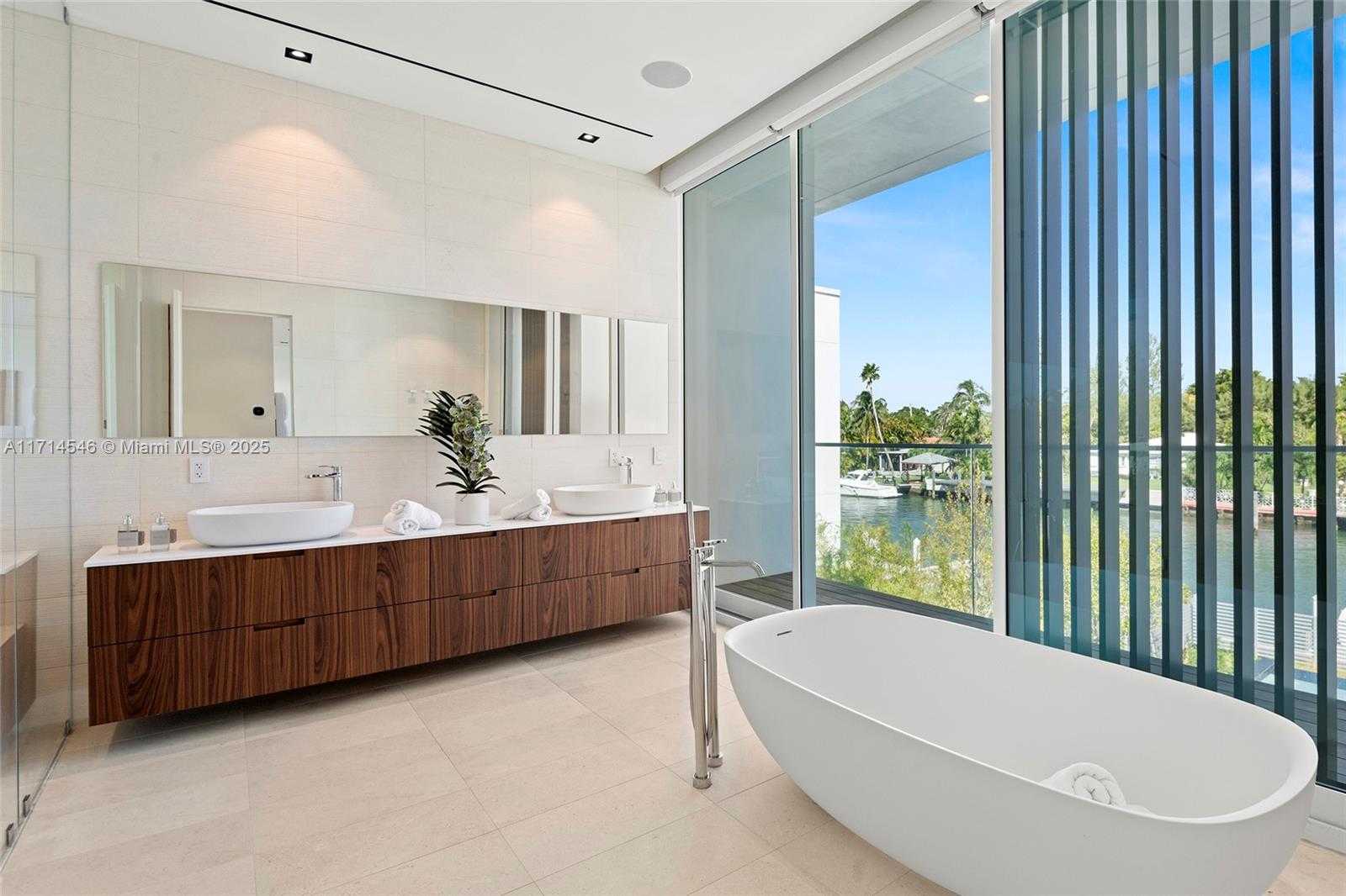 Small Image of 1031 WEST 48TH ST, Miami Beach Number 32