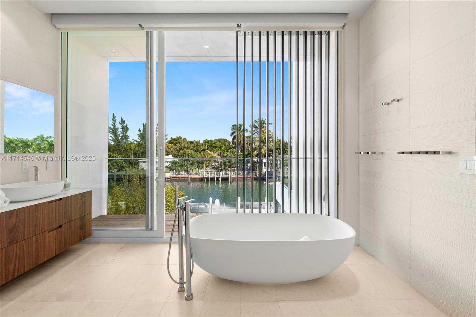 Small Image of 1031 WEST 48TH ST, Miami Beach Number 33