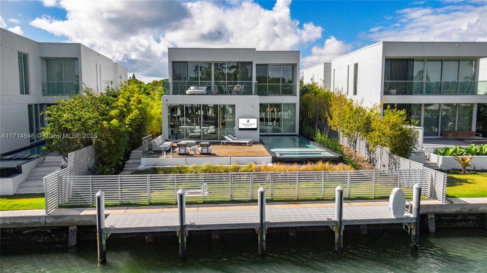Small Image of 1031 WEST 48TH ST, Miami Beach Number 4